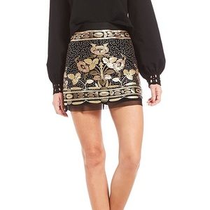 Chelsea & Violet Sequin Mesh Mini ✨✨✨✨